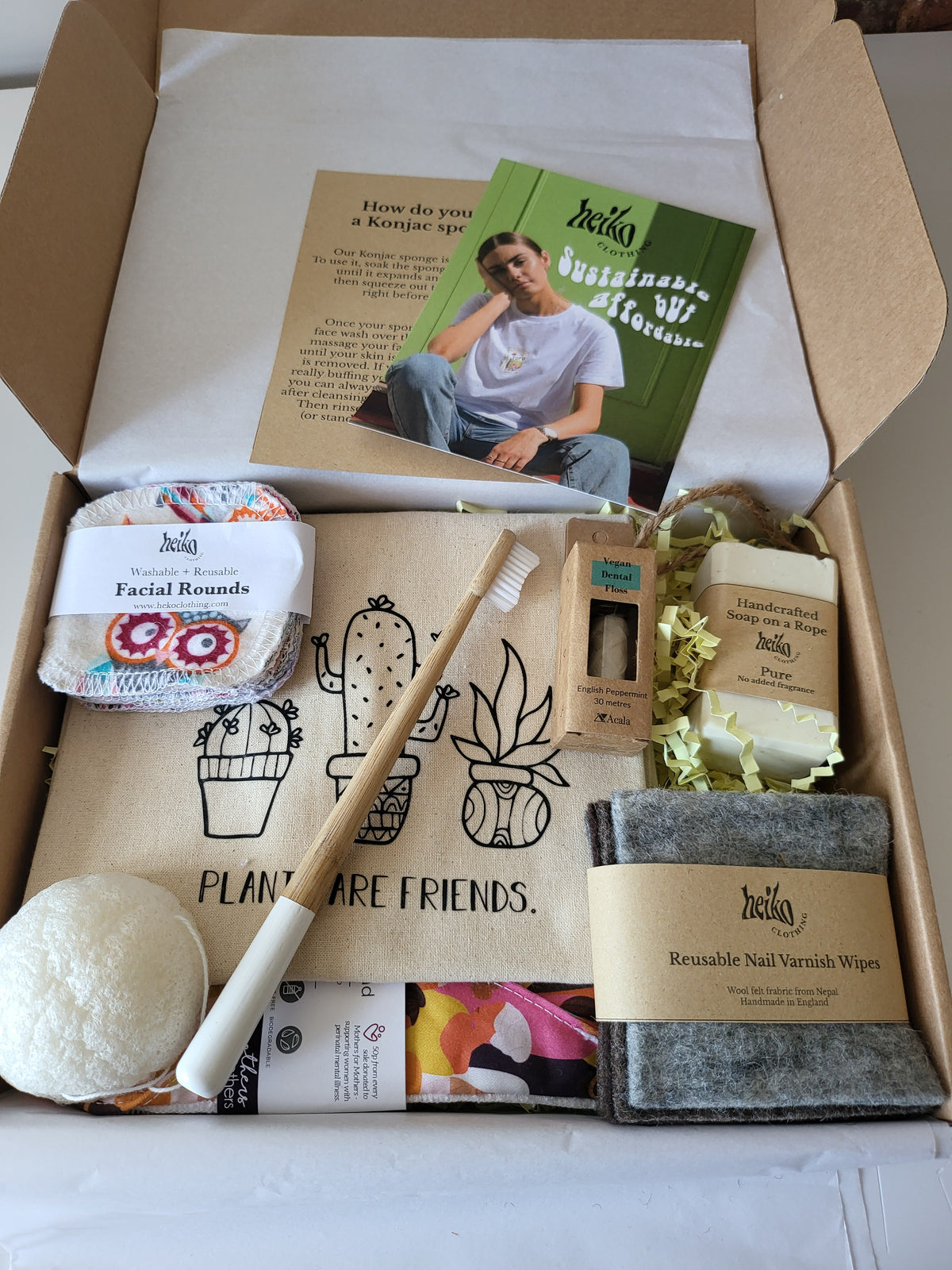 NEW - Eco Beauty Gift Box - Includes Organic &amp; Vegan Tote Bag