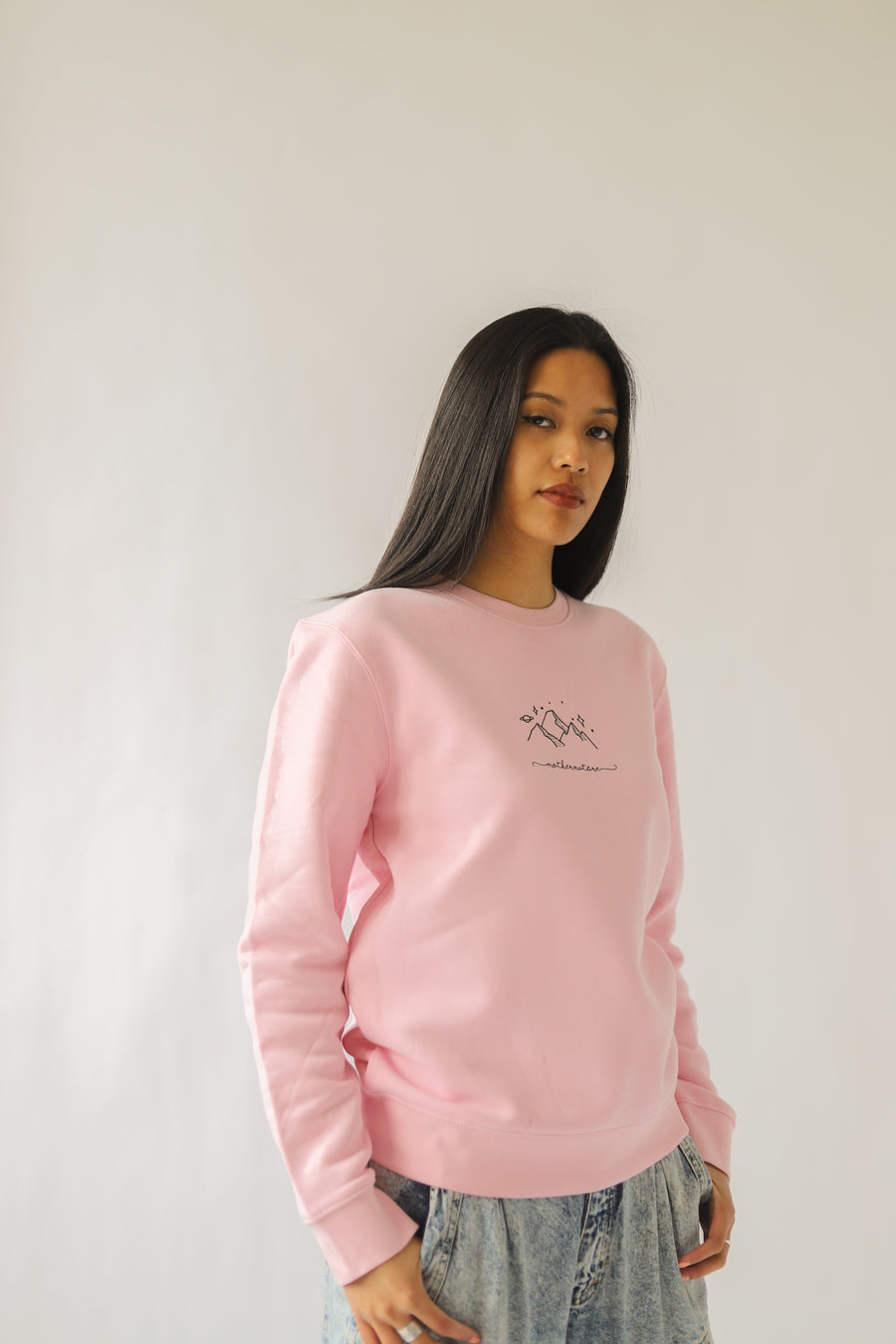 Dreamy Mountains - Unisex Sustainable Sweatshirt